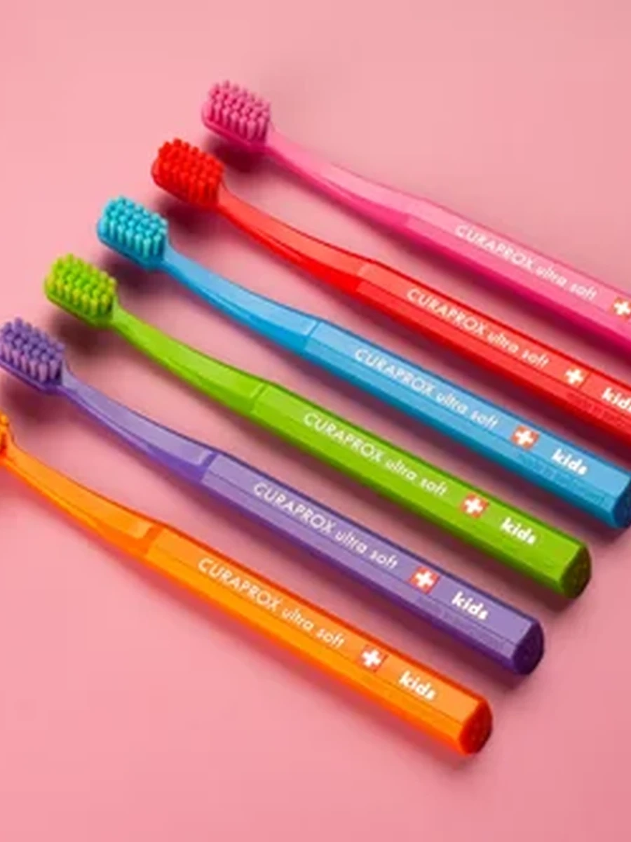Детская зубная щетка Curaprox Kids Ultra Soft