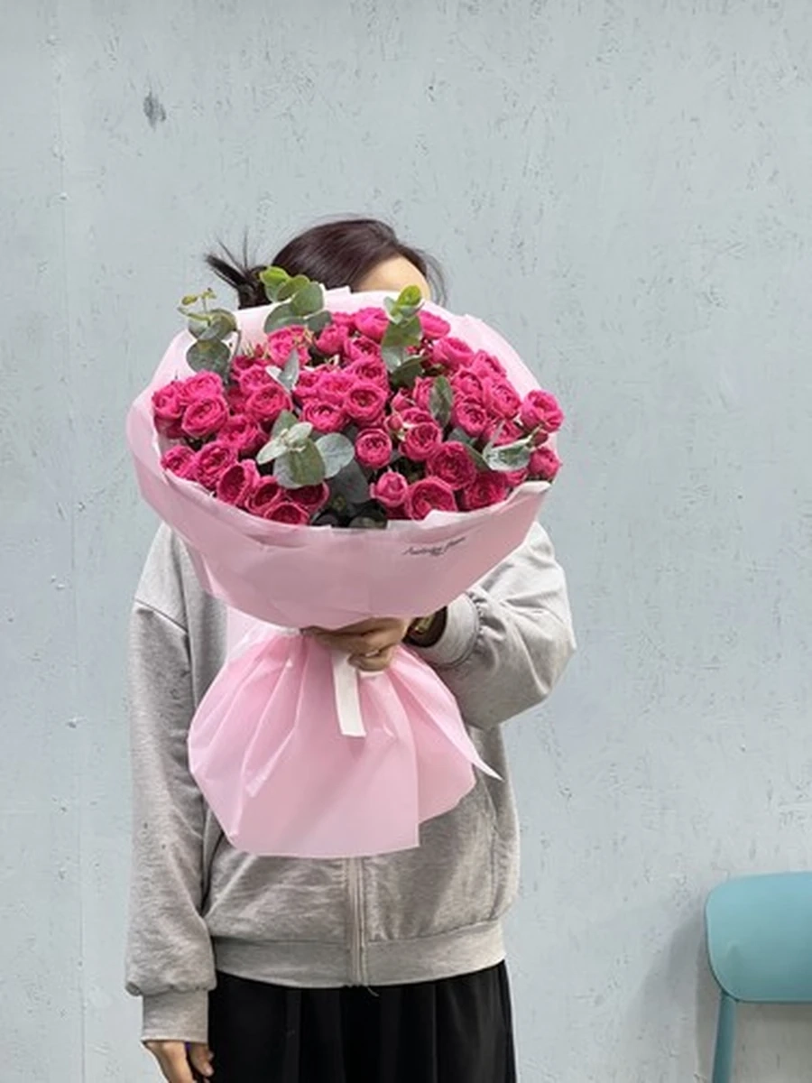 Kiss of Roses