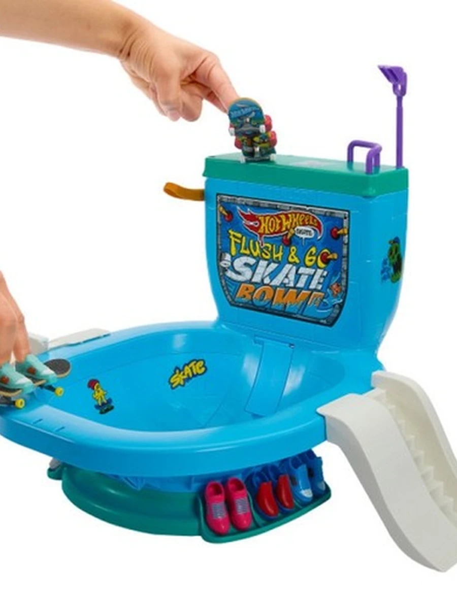 HXL16 Игровой набор Hot Wheels Скейтборд-парк Смываемся
