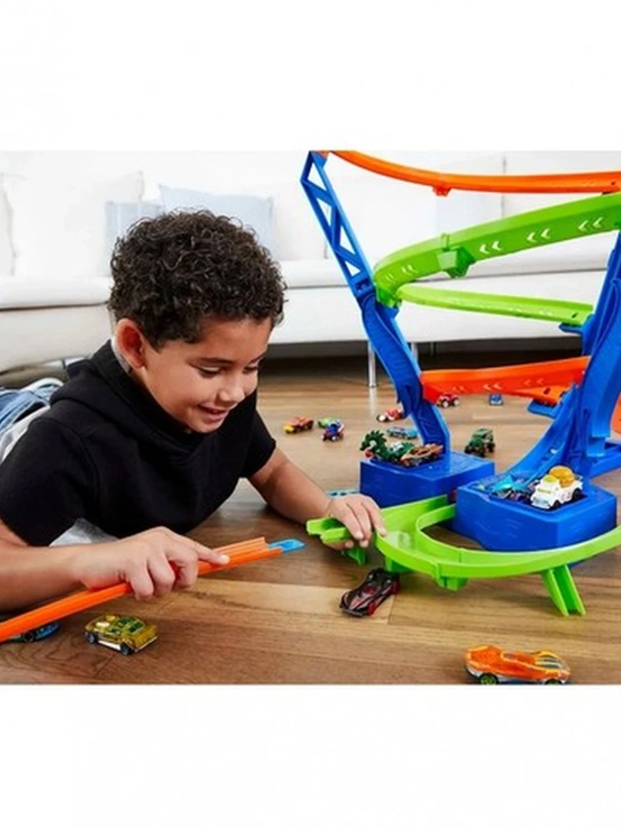 Трек Hot Wheels Столкновение в тайфуне HGV67